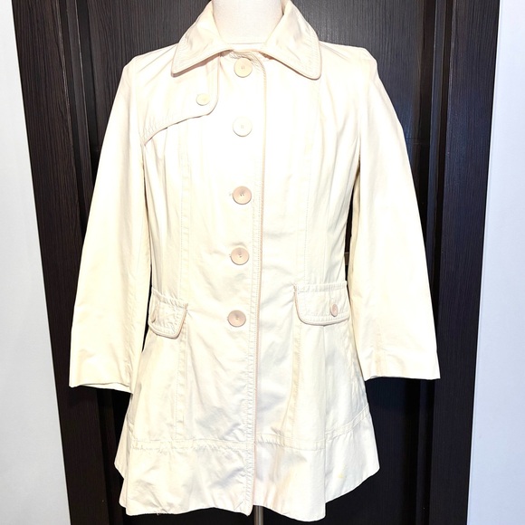 Laundry By Shelli Segal Jackets & Blazers - Laundry By Shelli Segal Cream Trench Coat with Pink Trimmings